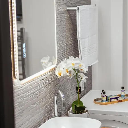Apartment H2o *